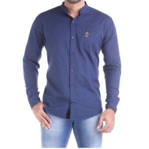 Man Wearing Blue Long Sleeve Linnen Shirt With Chinese Collar