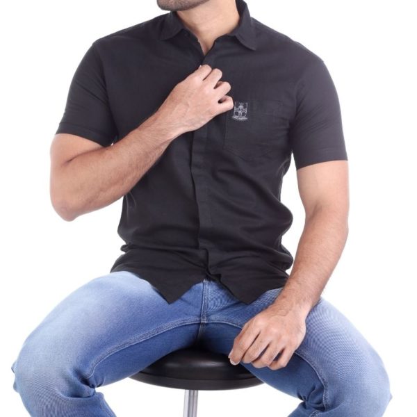 Man Wearing Short sleeve black linnen shirt